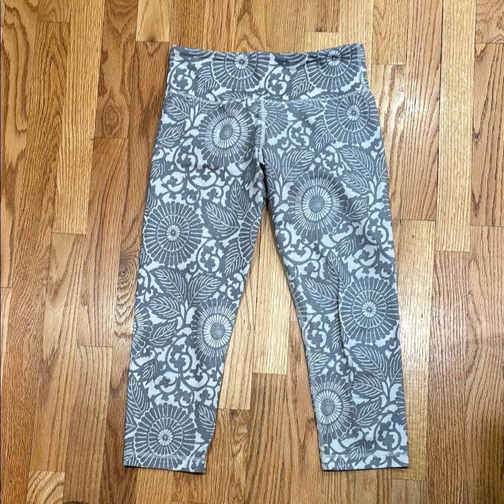 Lululemon cropped leggings